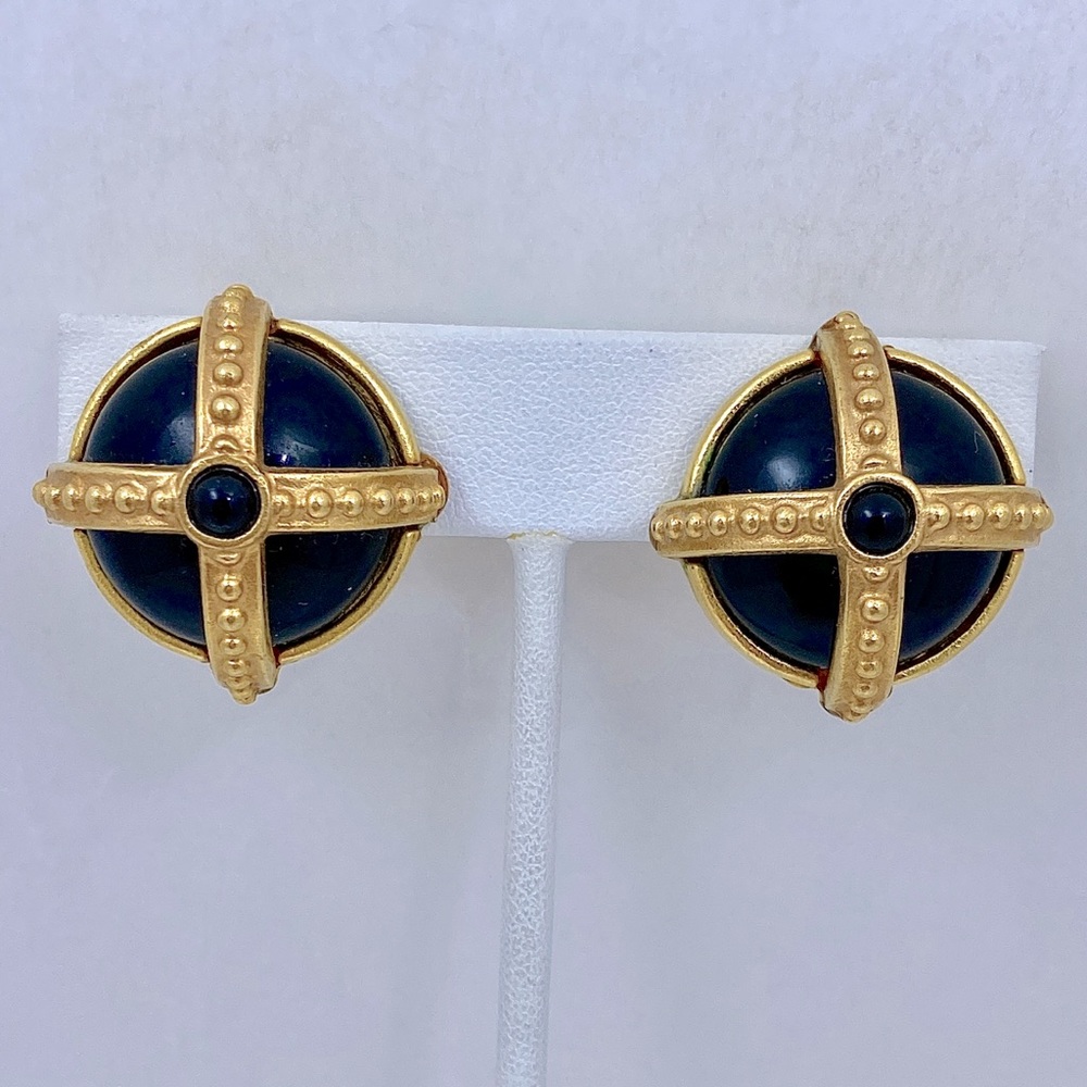 Vintage LINDA LEVINSON Gold And Black Domed Clip Earrings